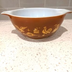 Vintage Pyrex 9" Cinderella Mixing Bowl Early American